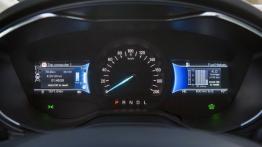Ford Mondeo V Sedan Hybrid (2015) - zestaw wskaźników
