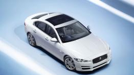 Jaguar XE 2.0T Prestige (2015) - widok z góry