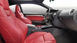Audi S5 - widok ogólny wnętrza z przodu