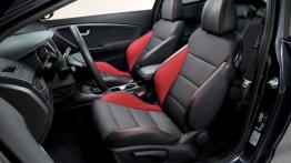 Hyundai i30 II Coupe Turbo (2015) - widok ogólny wnętrza z przodu