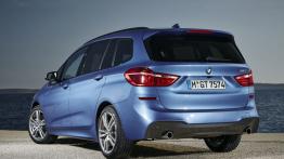 BMW 220i Gran Tourer (2015) - widok z tyłu