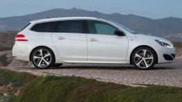 Peugeot 308 II SW GT (2015) - prawy bok