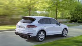 Porsche Cayenne S E-Hybrid (2015) - prawy bok