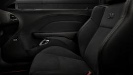Dodge Challenger III Facelifting (2015) - widok ogólny wnętrza z przodu
