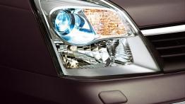 Renault Vel Satis 2005 - prawy przedni reflektor - włączony