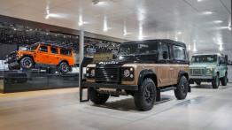 Land Rover Defender Autobiography Edition (2015) - oficjalna prezentacja auta