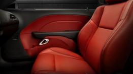 Dodge Challenger III Facelifting (2015) - widok ogólny wnętrza z przodu