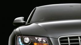 Audi S5 - prawy przedni reflektor - włączony
