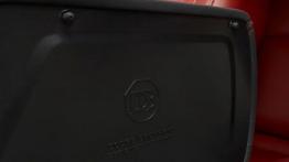 Dodge Challenger III Facelifting (2015) - schowek z przodu