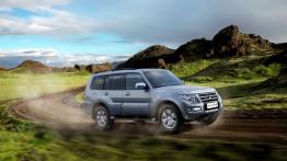 Mitsubishi Pajero IV Facelifting (2015) - prawy bok