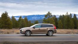 Volvo V60 Cross Country (2015) - lewy bok
