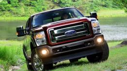 Ford serii F Super Duty 2015 - widok z przodu