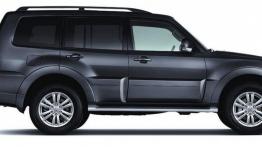 Mitsubishi Pajero IV Facelifting (2015) - prawy bok