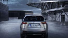 Lexus NX 200t Luxury (2015) - widok z tyłu