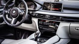BMW X6 II M50d (2015) - kokpit