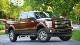 Ford serii F Super Duty 2015 - widok z przodu