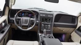 Lincoln Navigator III L Facelifting (2015) - pełny panel przedni