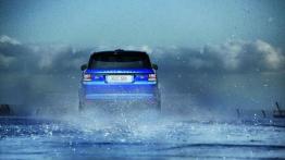 Land Rover Range Rover Sport II SVR (2015) - widok z tyłu