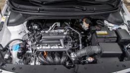 Hyundai i20 II Hatchback Kappa 1.4 MPI (2015) - maska otwarta
