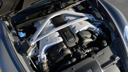 Aston Martin Vanquish Volante (2015) - silnik - widok z góry