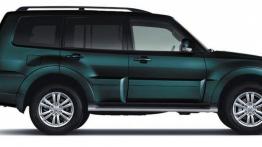Mitsubishi Pajero IV Facelifting (2015) - prawy bok