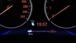 BMW X5 III xDrive40e (2015) - komputer pokładowy