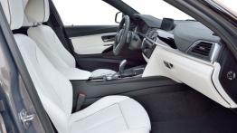 BMW 340i M Sport F30 Sedan Facelifting (2015) - widok ogólny wnętrza z przodu