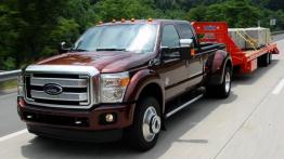 Ford serii F Super Duty 2015 - widok z przodu