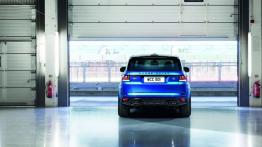 Land Rover Range Rover Sport II SVR (2015) - widok z tyłu