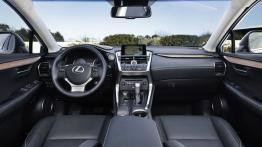 Lexus NX 200t Luxury (2015) - pełny panel przedni