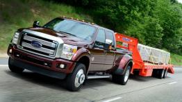 Ford serii F Super Duty 2015 - widok z przodu