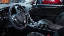 Ford Mondeo V Sedan Hybrid (2015) - oficjalna prezentacja auta