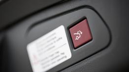 Peugeot 508 SW Facelifting (2015) - przycisk do zamykania bagażnika