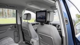 Volkswagen Sharan II Facelifting (2015) - ekran systemu multimedialnego z tyłu