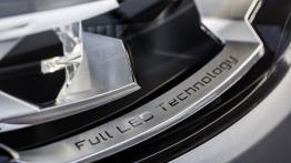 Peugeot 508 Sedan Facelifting (2015) - prawy przedni reflektor - wyłączony