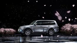 Mitsubishi Pajero IV Facelifting (2015) - lewy bok