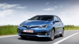 Toyota Auris II Hatchback Facelifting Hybrid (2015) - widok z przodu