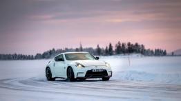 Nissan 370Z Nismo (2015) - widok z przodu