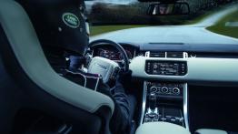Land Rover Range Rover Sport II SVR (2015) - kokpit