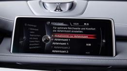 BMW X5 III xDrive40e (2015) - ekran systemu multimedialnego