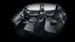 Mitsubishi Triton 2015 - widok ogólny wnętrza