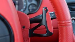 Aston Martin Vanquish Volante (2015) - manetka zmiany biegów pod kierownicą