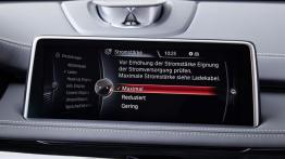 BMW X5 III xDrive40e (2015) - ekran systemu multimedialnego
