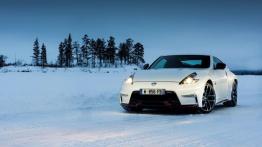 Nissan 370Z Nismo (2015) - widok z przodu