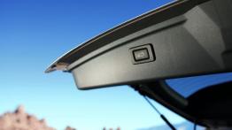 Subaru Outback 2015 - przycisk do zamykania bagażnika