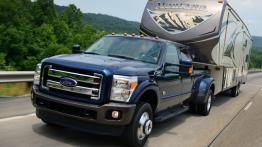 Ford serii F Super Duty 2015 - widok z przodu
