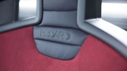 Nissan 370Z Nismo (2015) - fotel pasażera, widok z przodu
