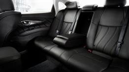 Infiniti Q70 L (2015) - tylna kanapa