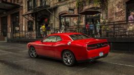 Dodge Challenger III Facelifting (2015) - lewy bok