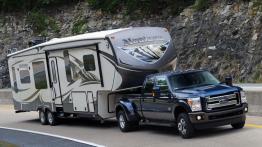 Ford serii F Super Duty 2015 - widok z przodu